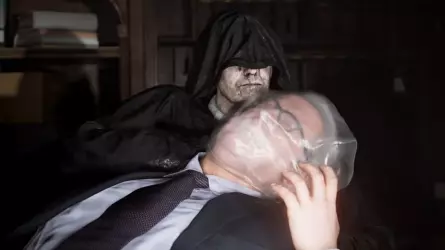 После долгих слухов, Capcom подтверждает, что таинственный персонаж в капюшоне из трейлеров Resident Evil Requiem — новый герой для этой сюжетной линии.